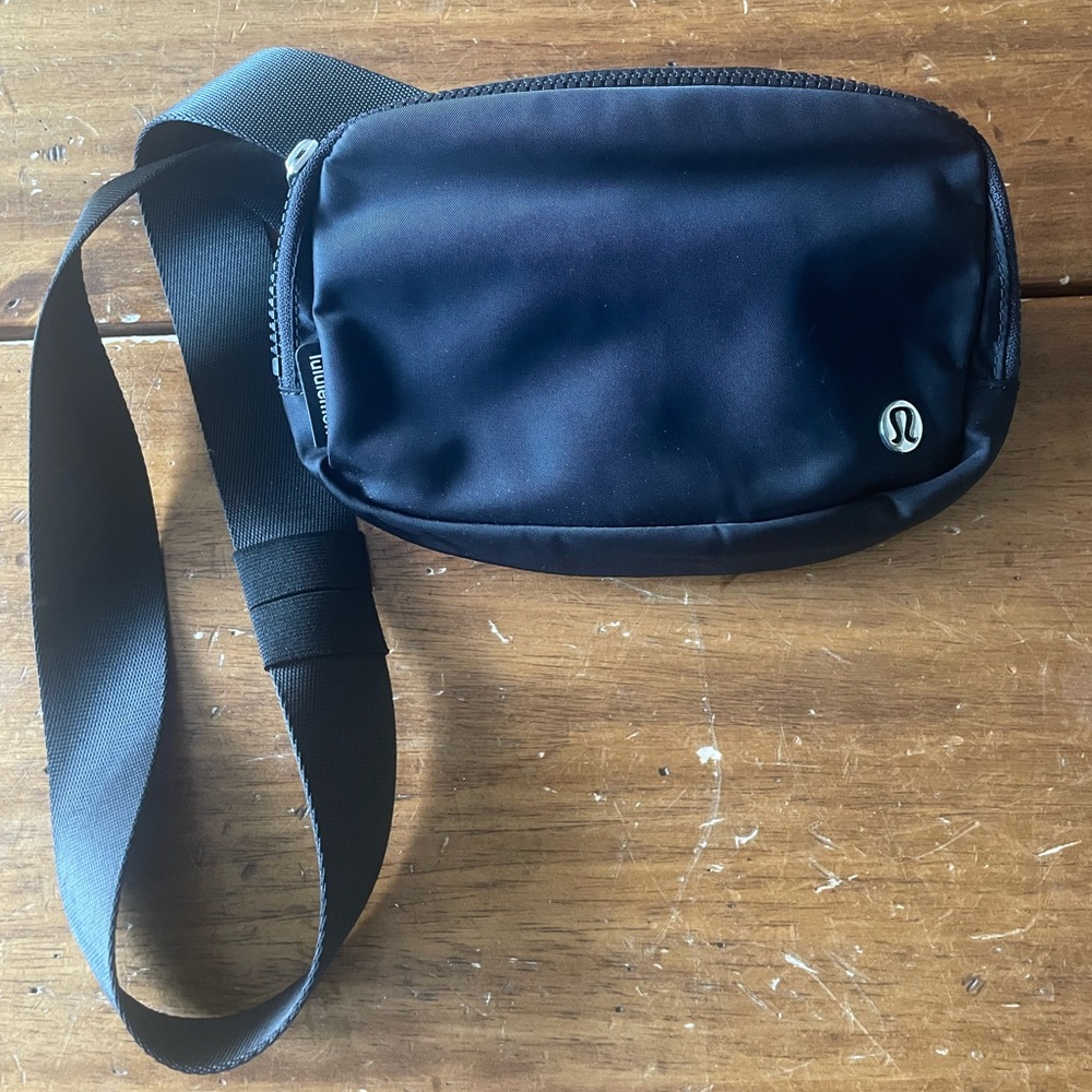 Lululemon Belt Bag Belt Bag Fanny Pack Black
